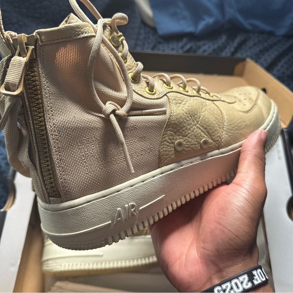 Nike AF1 Mid Mushroom